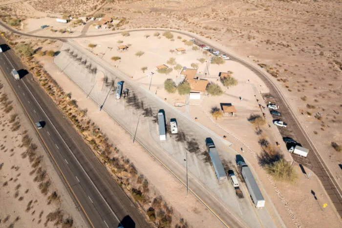 Arizona Implements Truck Parking Availability System on Interstate 10